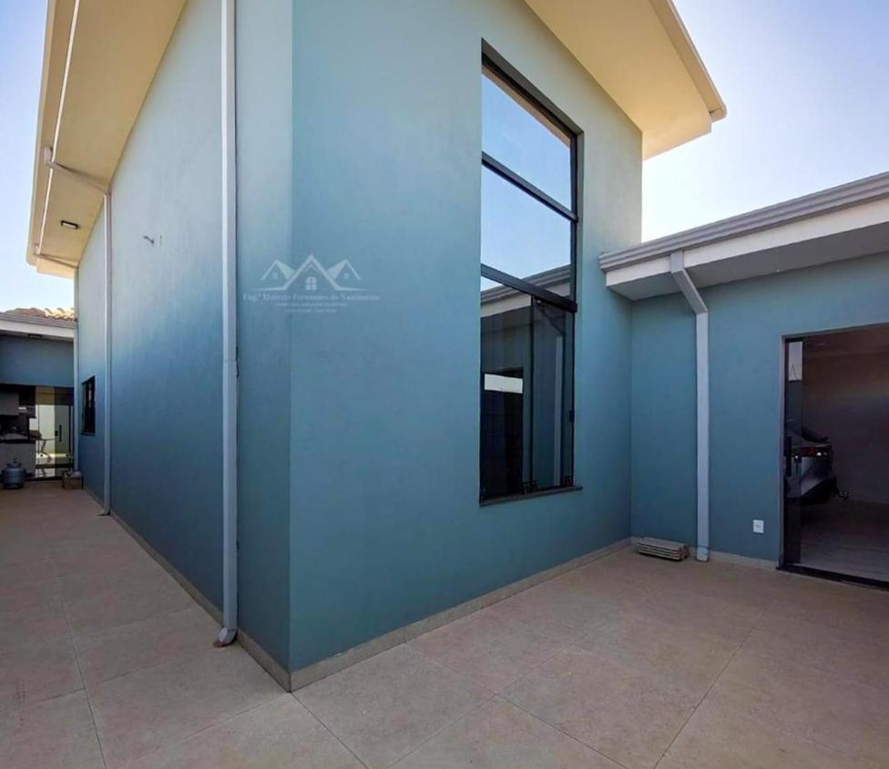 Casa, 3 quartos, 236 m² - Foto 1