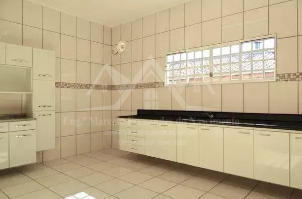 Casa, 3 quartos, 175 m² - Foto 2