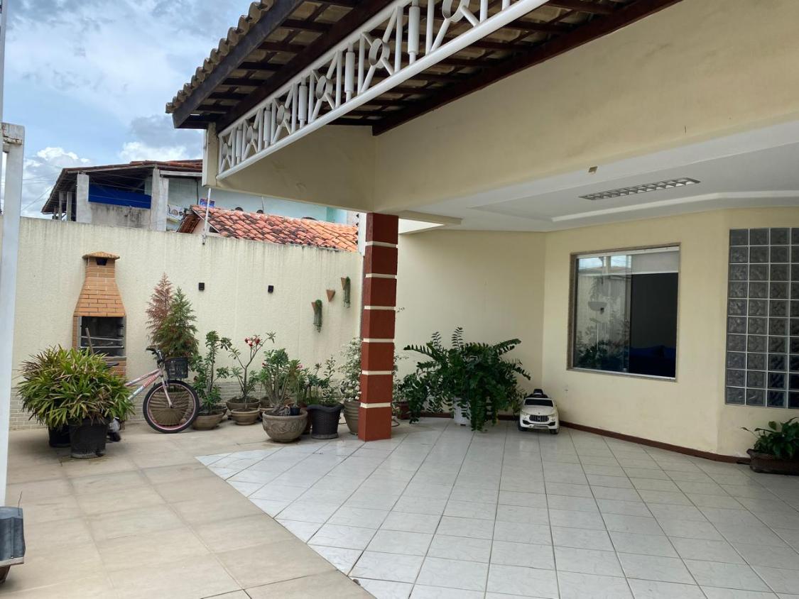 Casa, 4 quartos, 240 m² - Foto 2