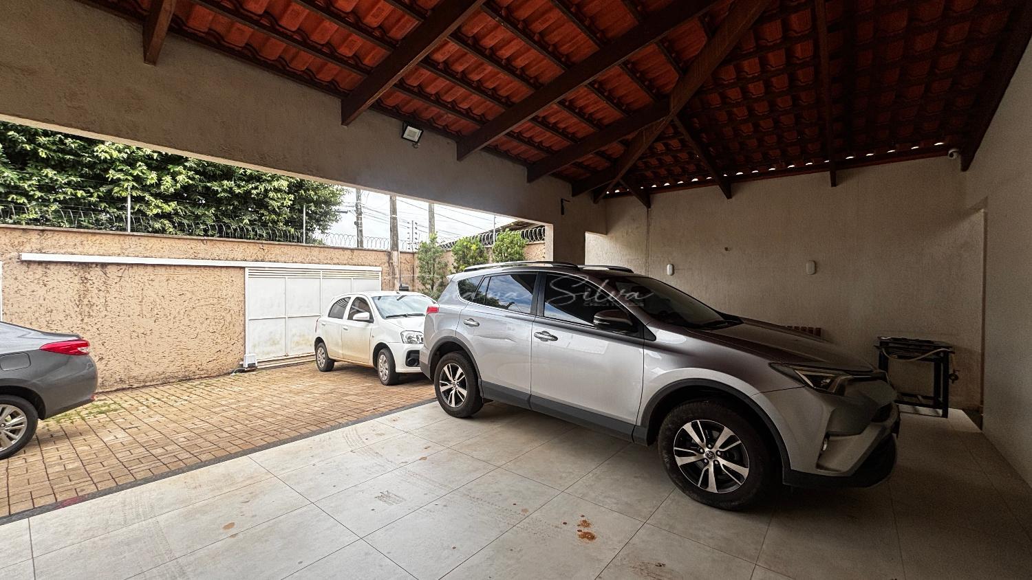 Casa, 4 quartos, 220 m² - Foto 2