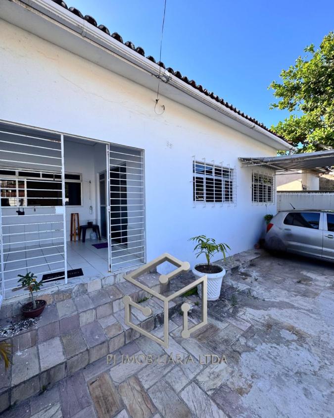 Casa, 5 quartos, 140 m² - Foto 1