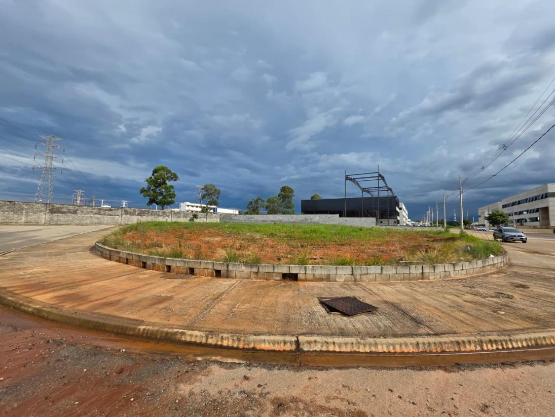 Loteamento e Condomínio, 1684 m² - Foto 2