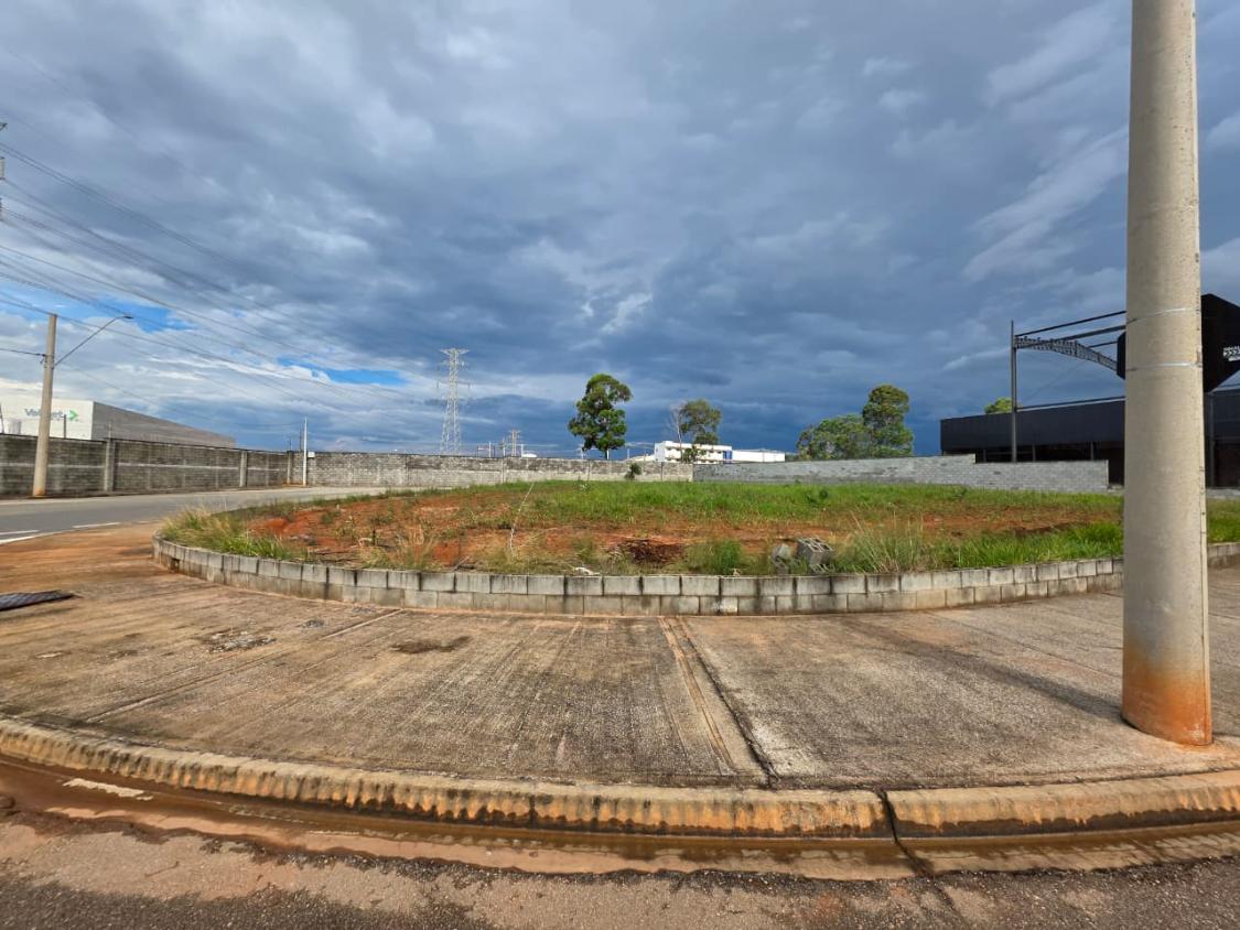 Loteamento e Condomínio, 1684 m² - Foto 3