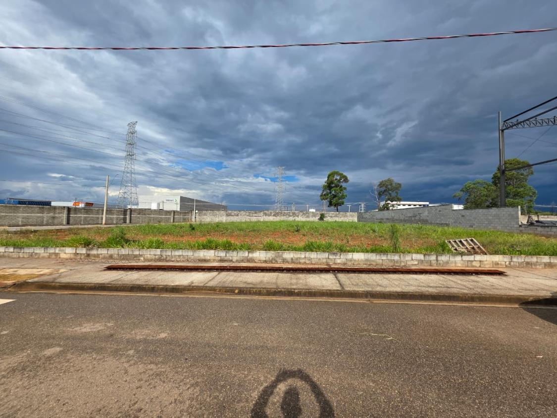 Loteamento e Condomínio, 1684 m² - Foto 5