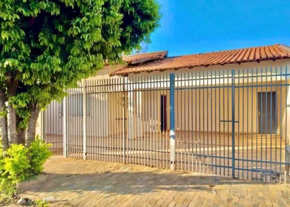 Casa, 3 quartos, 180 m² - Foto 1