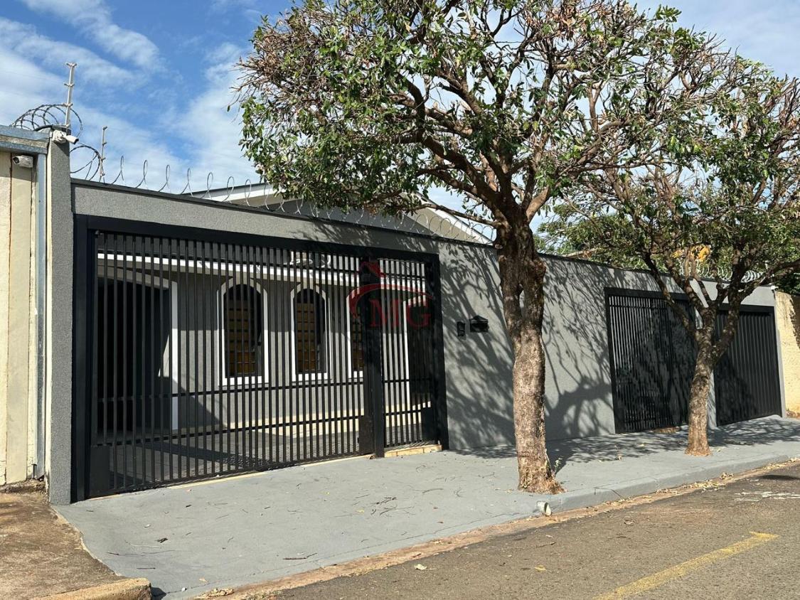 CASA A VENDA ANCHIETA 4 Dormitorios