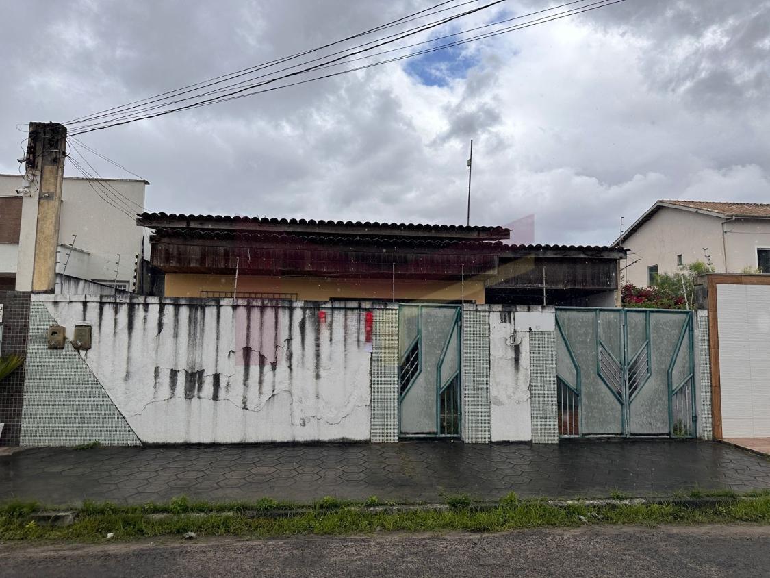 Casa, 3 quartos, 270 m² - Foto 1