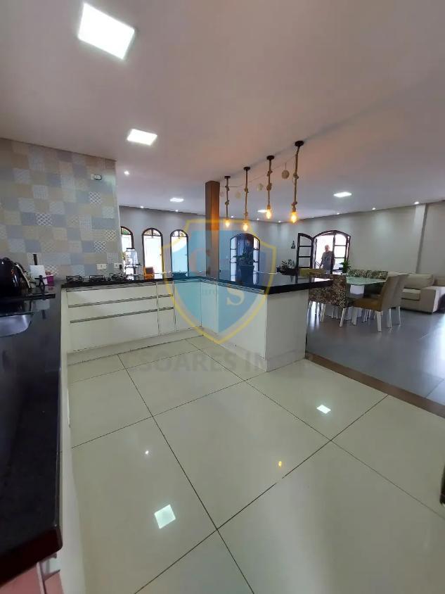 Casa, 4 quartos, 259 m² - Foto 9