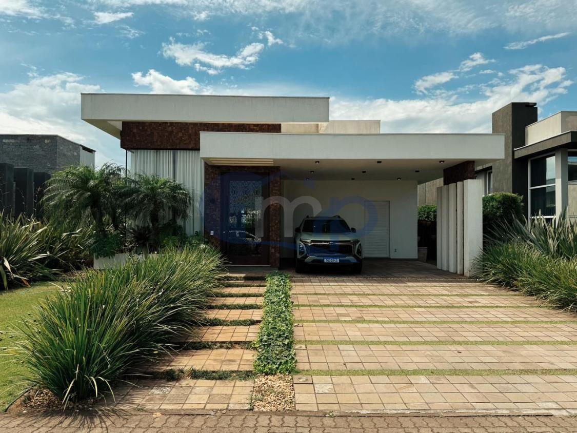 Casa, 3 quartos, 284 m² - Foto 1