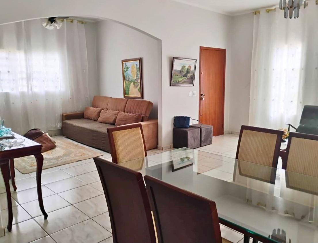 Casa, 3 quartos, 230 m² - Foto 2