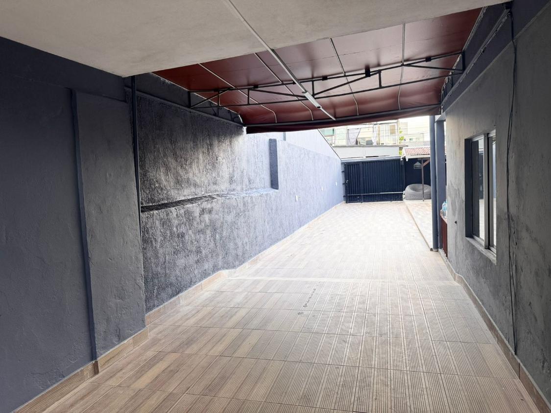 Casa, 4 quartos, 240 m² - Foto 2