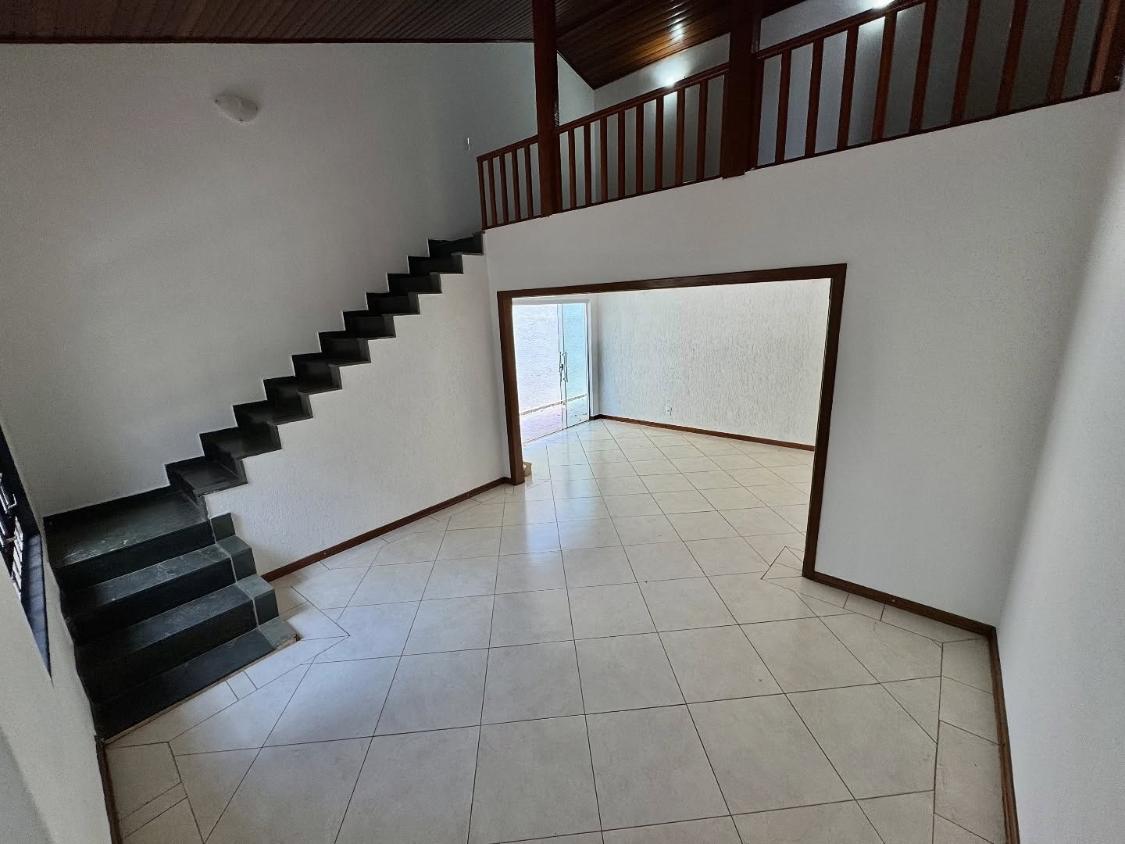 Casa, 3 quartos, 276 m² - Foto 4