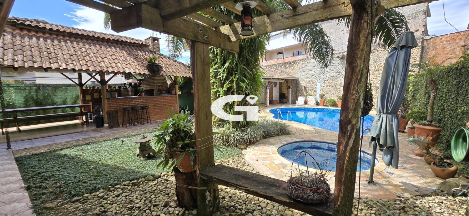 Casa, 4 quartos, 250 m² - Foto 2