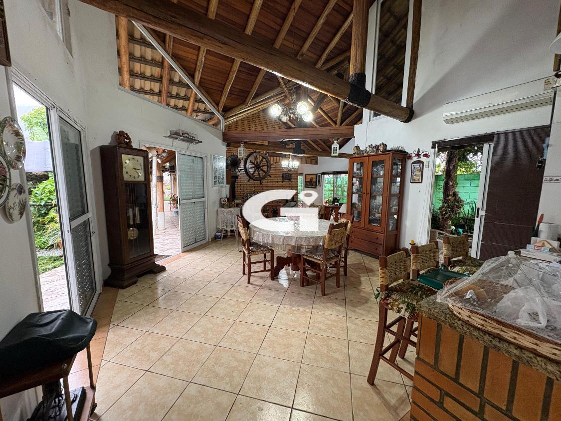 Casa, 4 quartos, 250 m² - Foto 13
