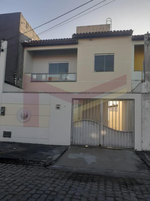 Casa, 2 quartos, 82 m² - Foto 1