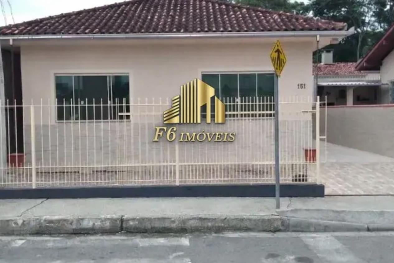 Casa, 3 quartos, 200 m² - Foto 1