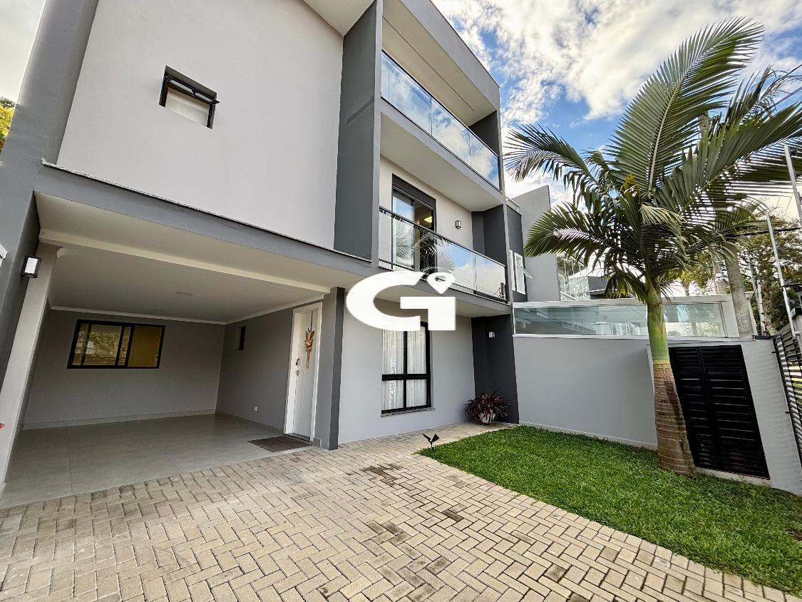 Sobrado, 3 quartos, 240 m² - Foto 1
