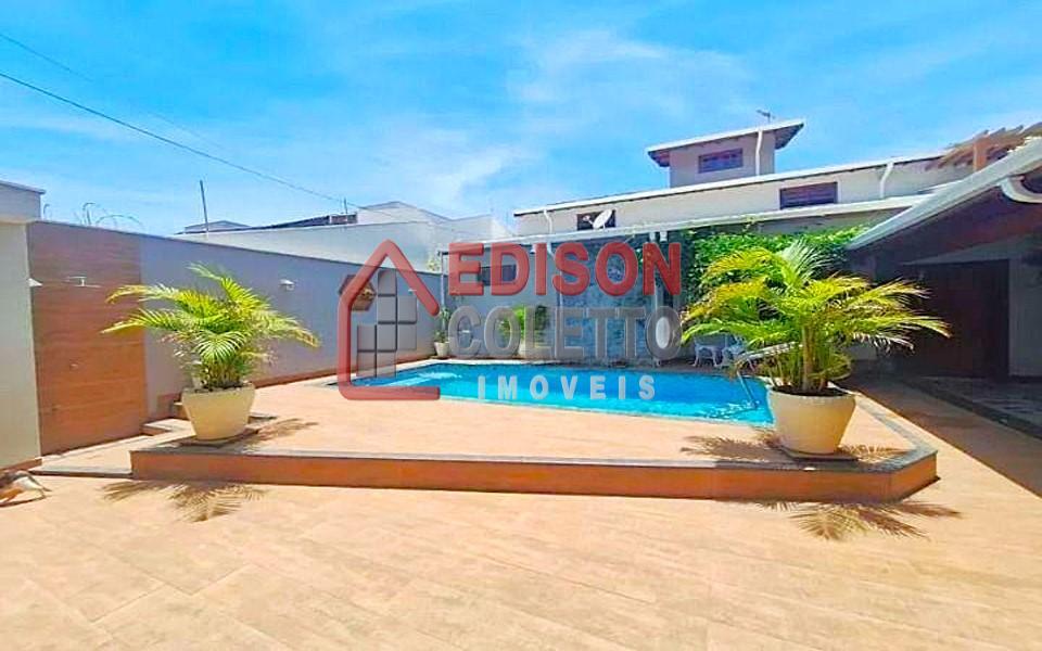 Casa, 3 quartos, 245 m² - Foto 1