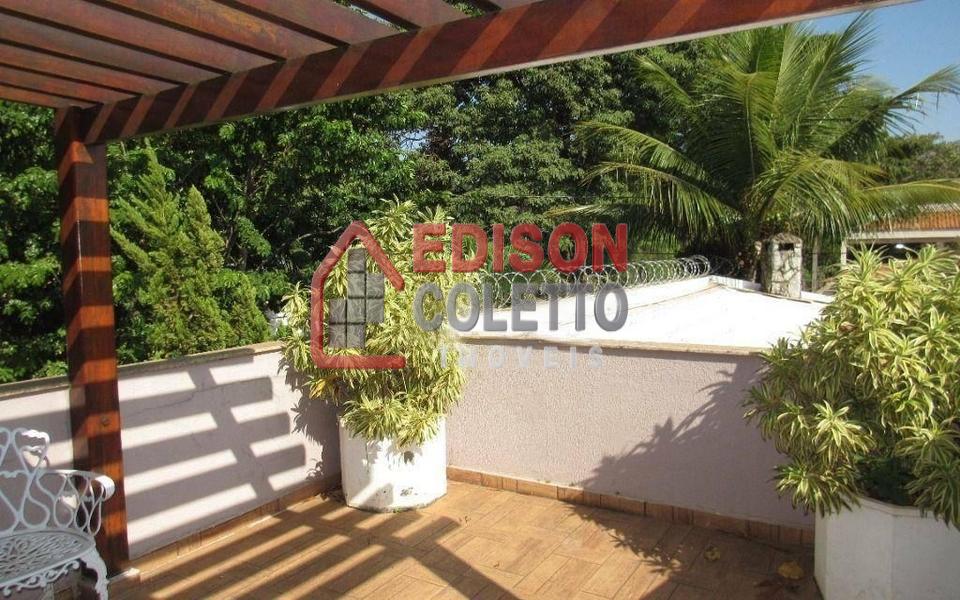 Casa, 3 quartos, 245 m² - Foto 39