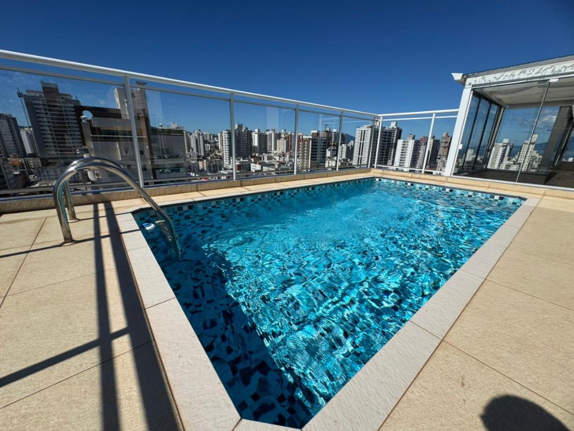 Cobertura, 3 quartos, 226 m² - Foto 1