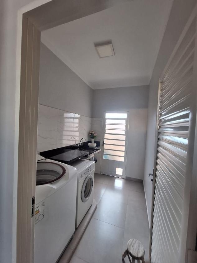 Casa, 3 quartos, 225 m² - Foto 2