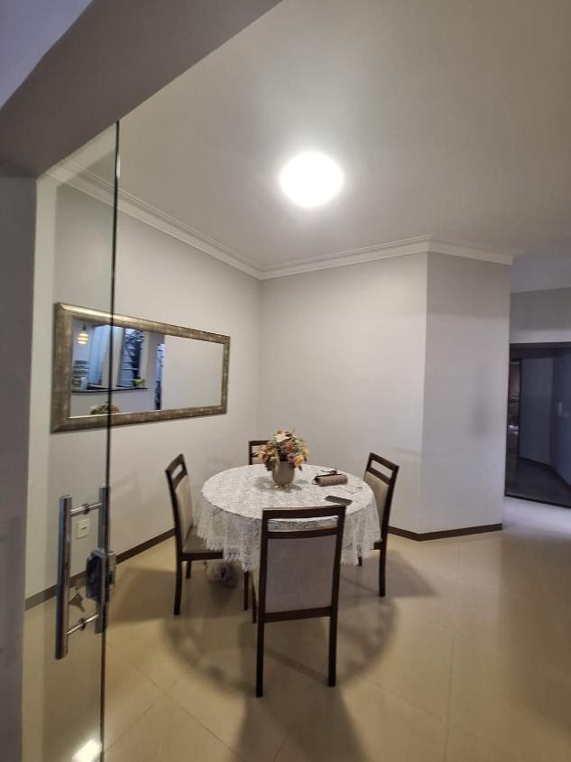 Casa, 3 quartos, 225 m² - Foto 4