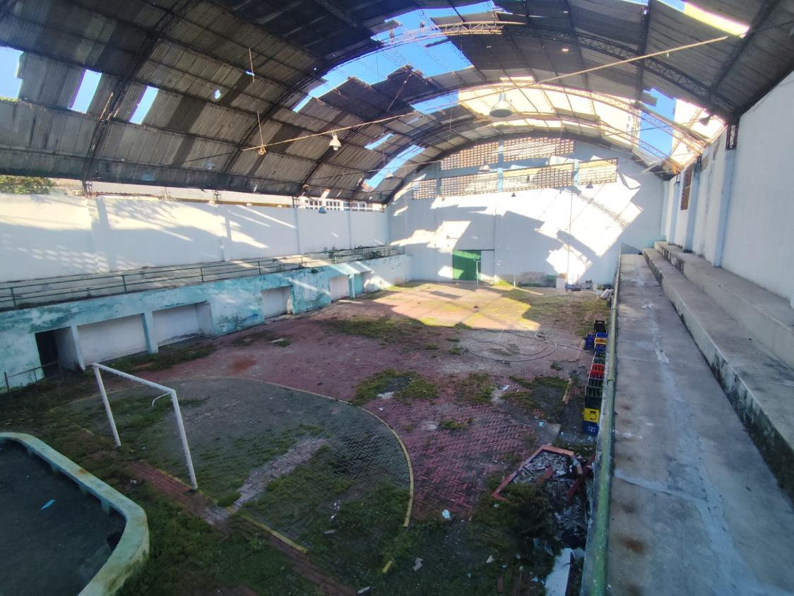 Prédio Inteiro - Foto 1