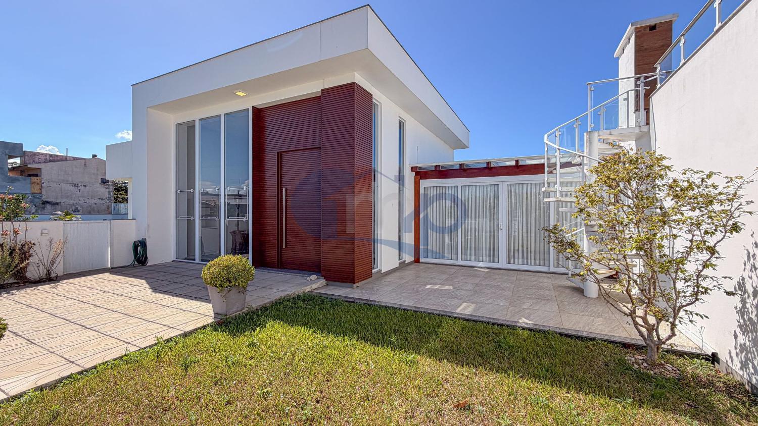 Casa, 3 quartos, 275 m² - Foto 1