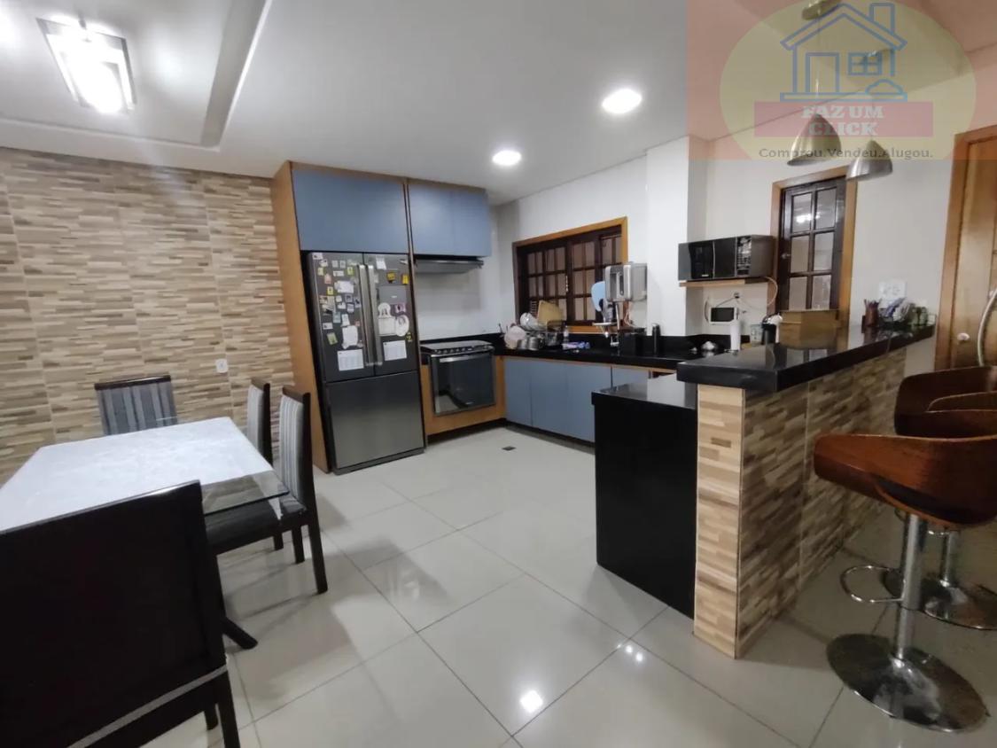 Sobrado, 5 quartos, 351 m² - Foto 4