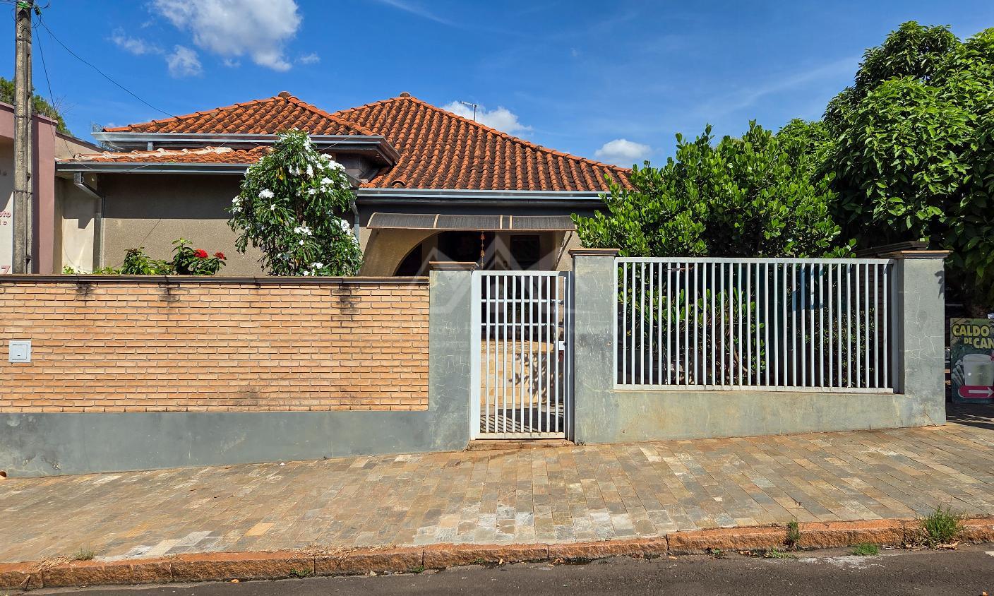Casa, 3 quartos, 203 m² - Foto 1