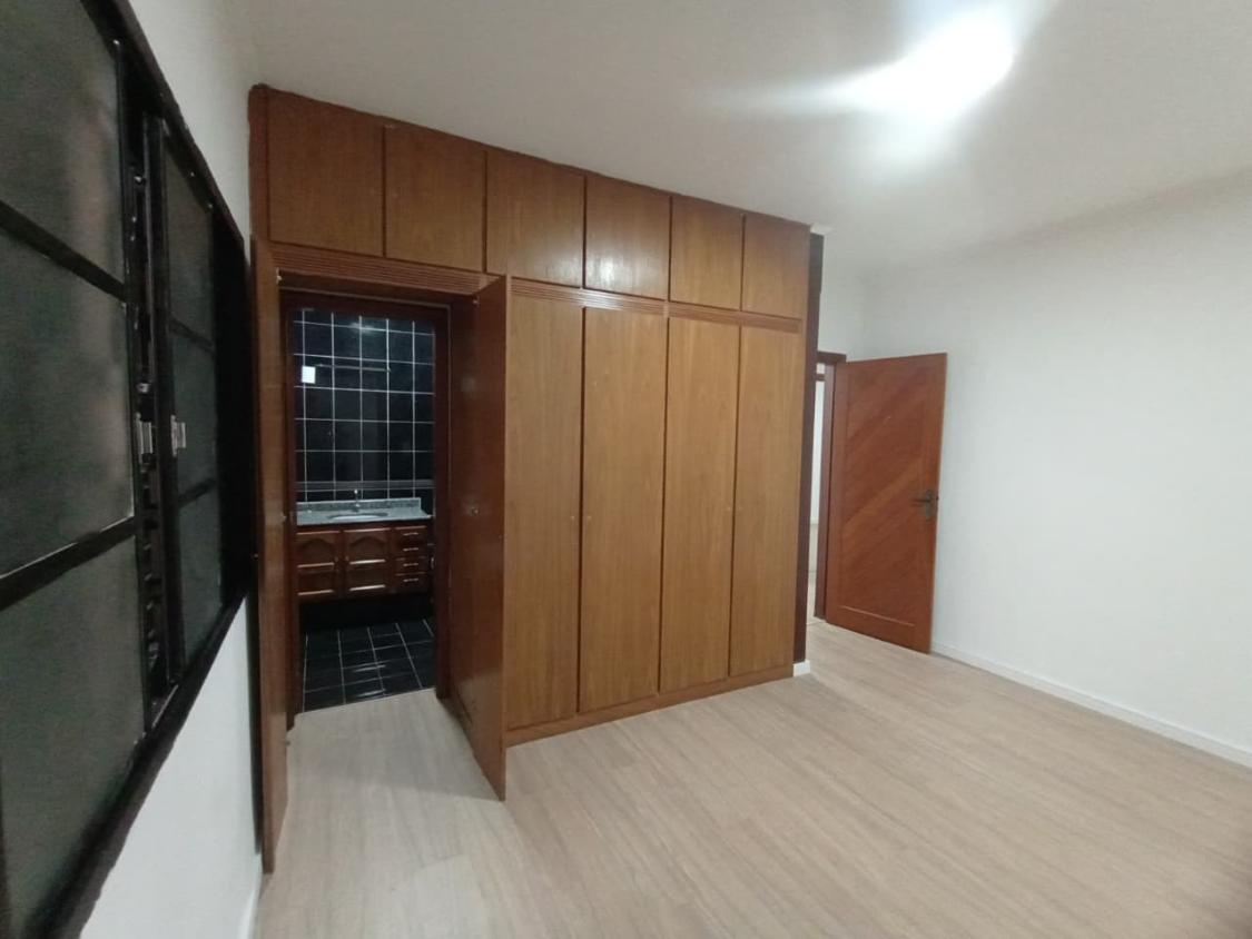 Casa, 3 quartos, 276 m² - Foto 28
