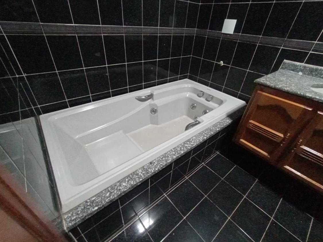 Casa, 3 quartos, 276 m² - Foto 31