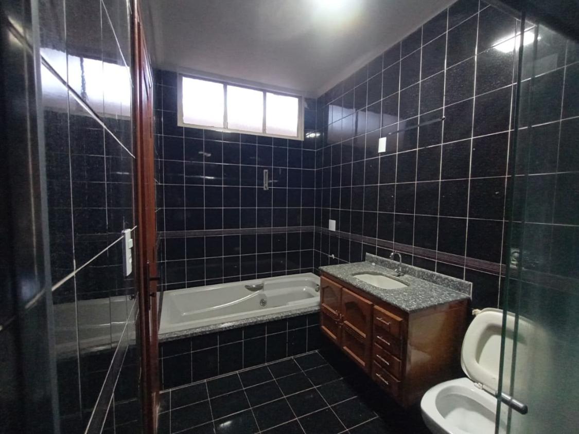 Casa, 3 quartos, 276 m² - Foto 33