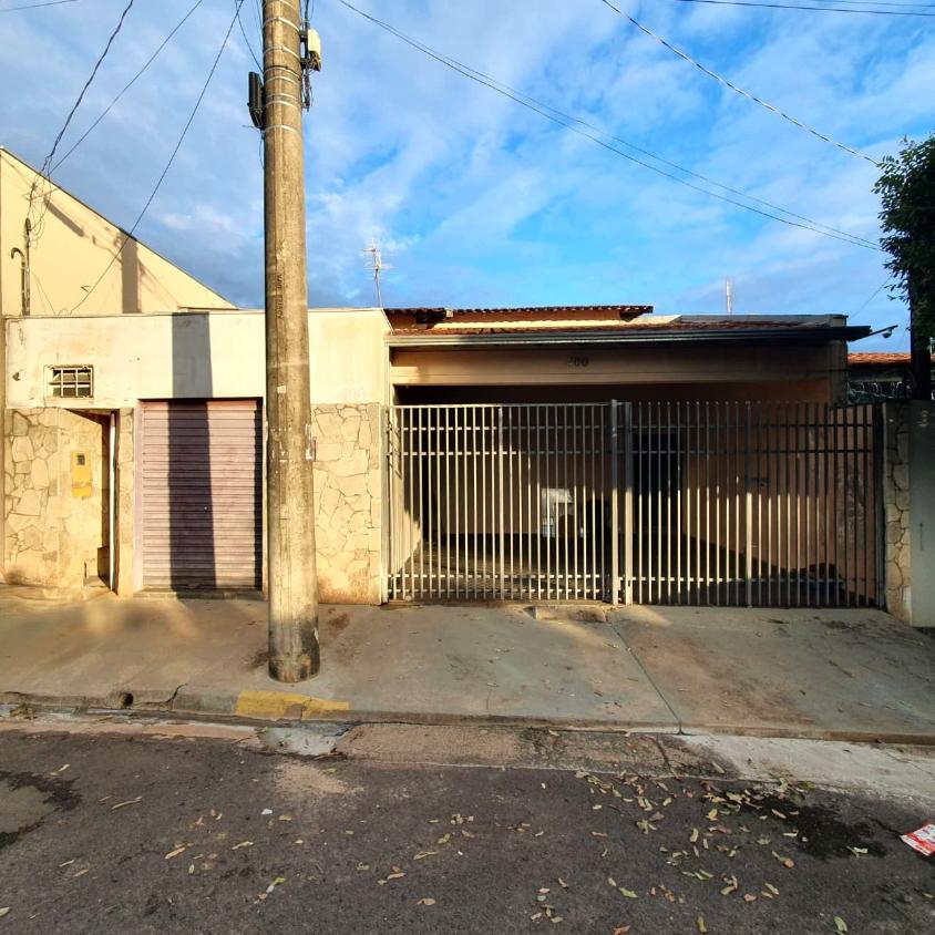 Casa, 3 quartos, 218 m² - Foto 1