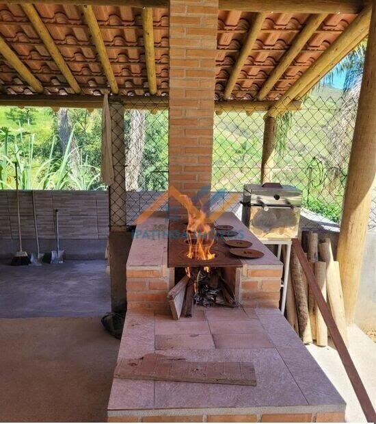 Fazenda à Venda em Antônio Dias: 48 Hectares, 6 Quartos.