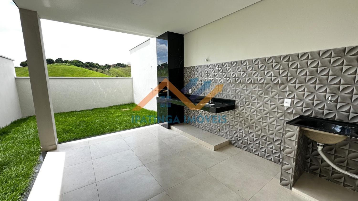 Casa à Venda em Córrego Novo, Ipatinga: 3 Quartos, 246m²