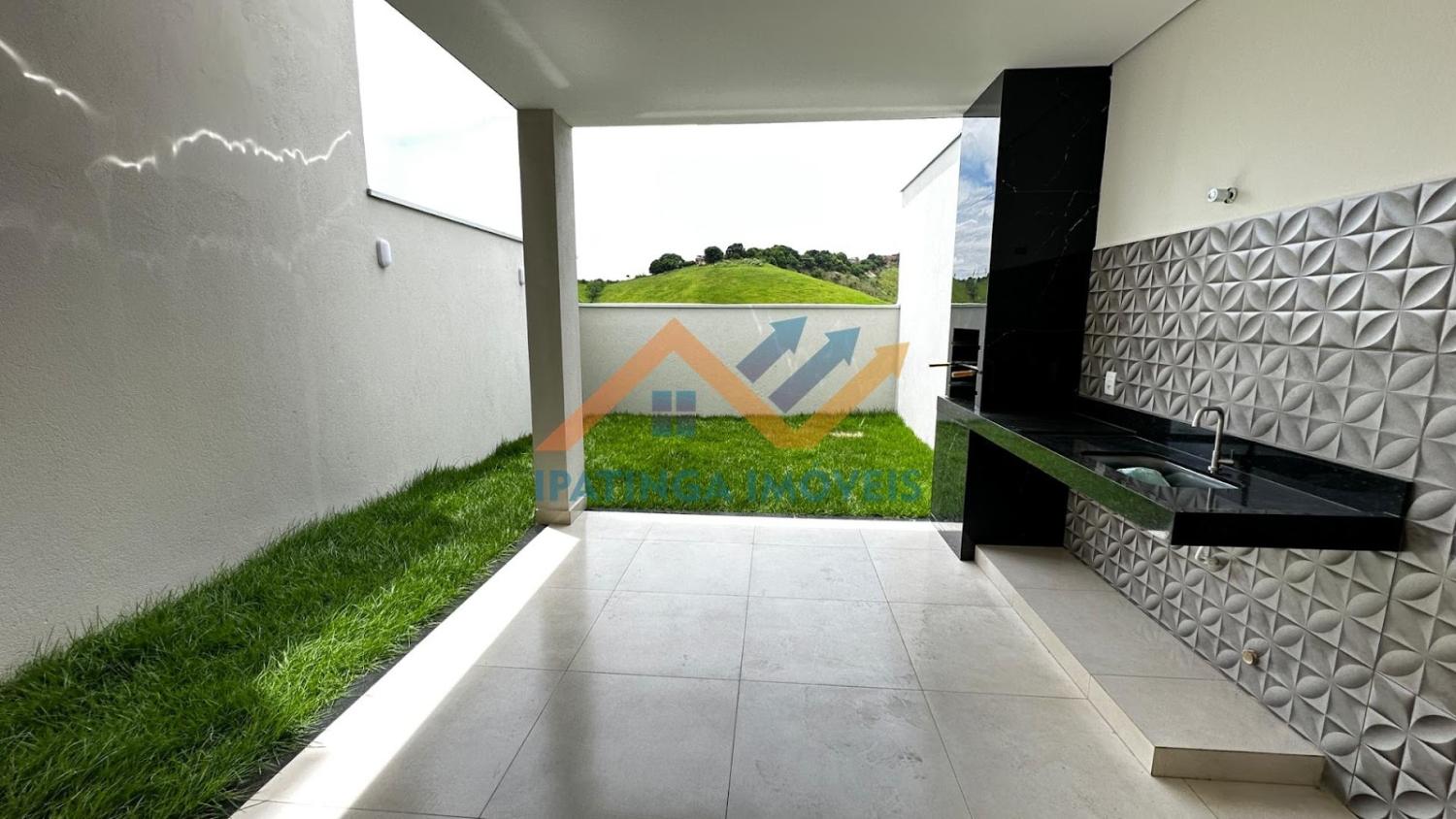 Casa à Venda em Córrego Novo, Ipatinga: 3 Quartos, 246m²
