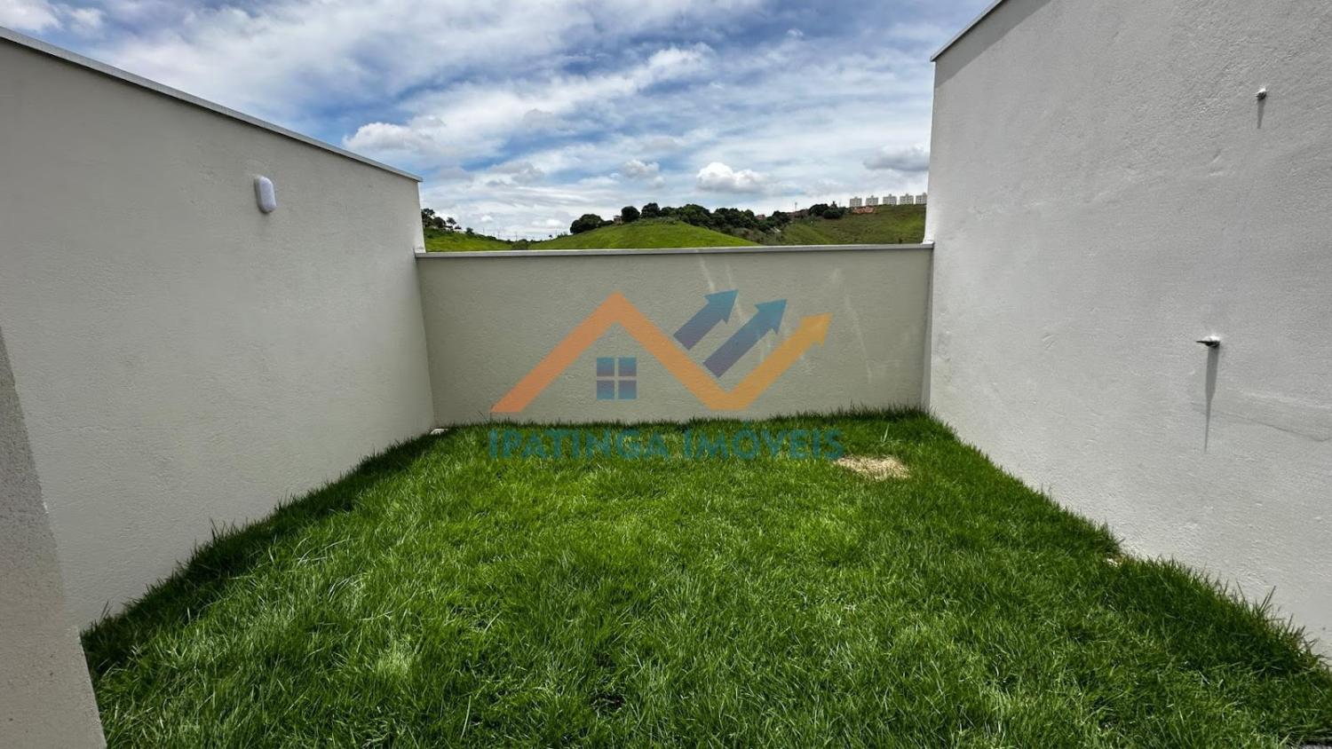 Casa à Venda em Córrego Novo, Ipatinga: 3 Quartos, 246m²