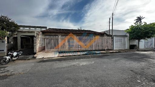 Casa à venda em Imbaúbas, Ipatinga | 4 dorms, 200m²