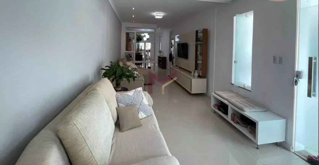 Casa, 3 quartos, 238 m² - Foto 3