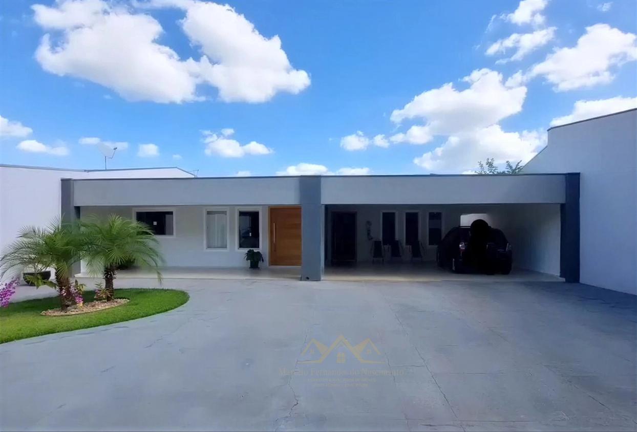 Casa, 3 quartos, 235 m² - Foto 1