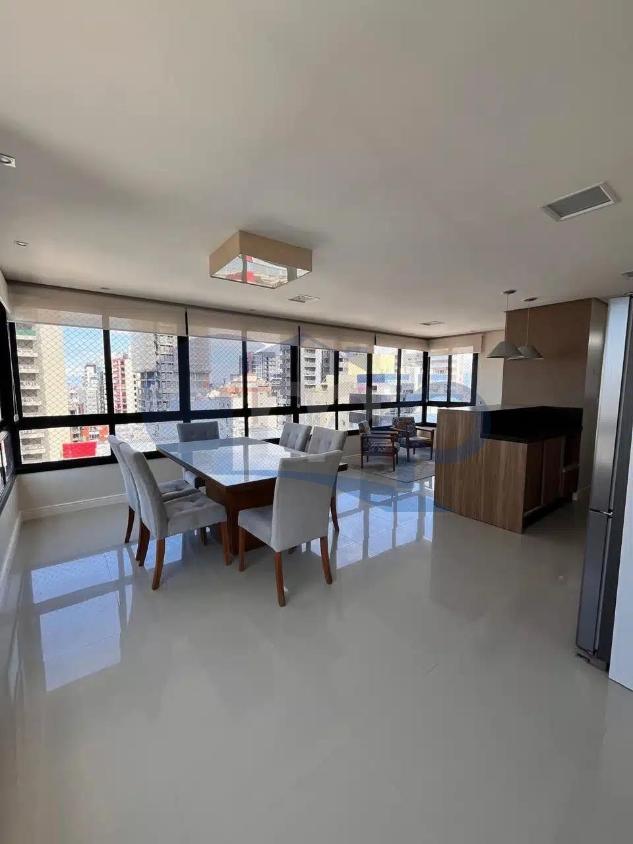 Apartamento, 3 quartos, 204 m² - Foto 2