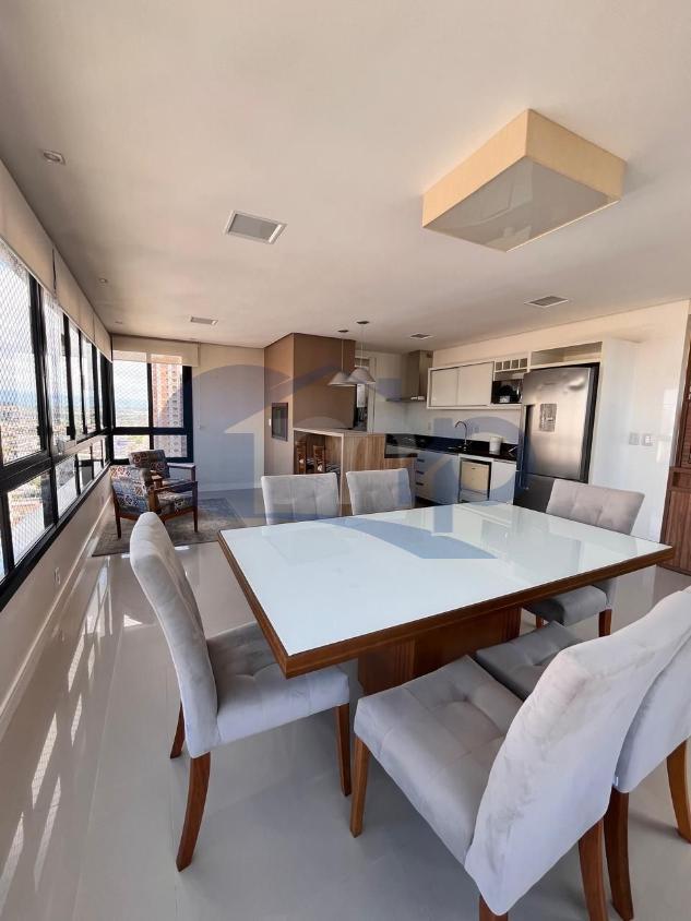Apartamento, 3 quartos, 204 m² - Foto 3