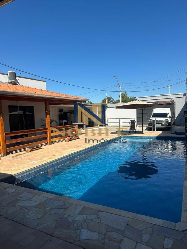 Chácara, 3 quartos, 400 m² - Foto 1