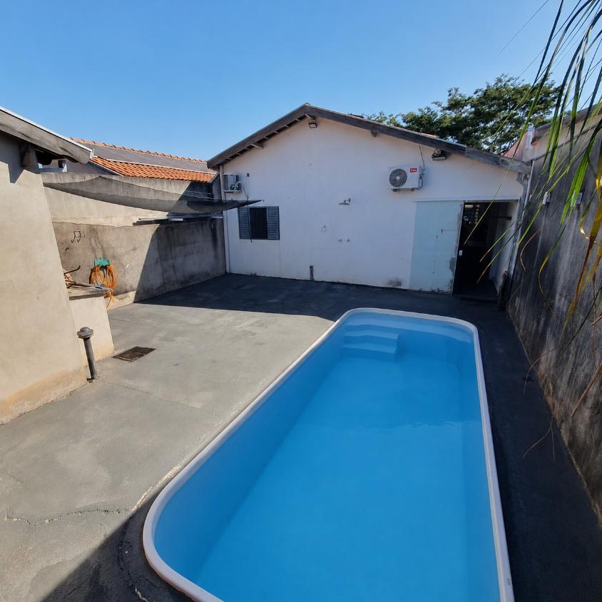 Casa, 4 quartos, 147 m² - Foto 1