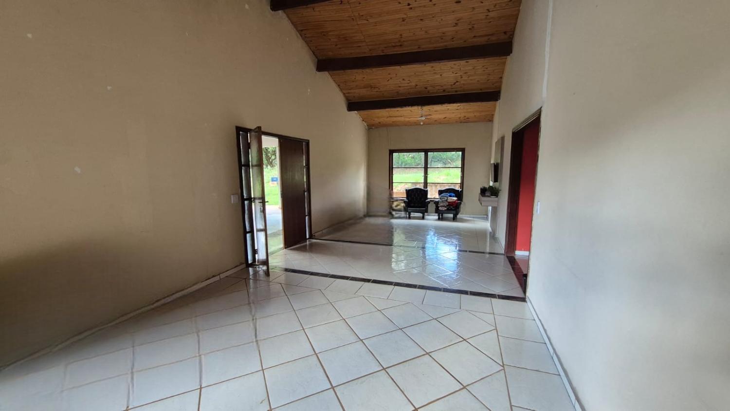 Sítio, 3 quartos, 10000 m² - Foto 2