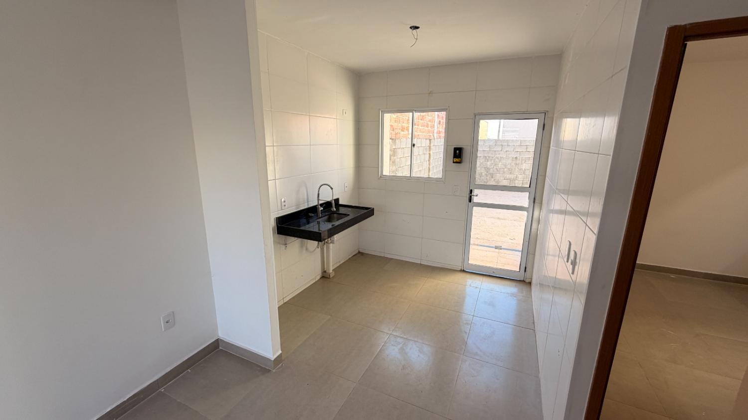 Casa, 2 quartos, 45 m² - Foto 1