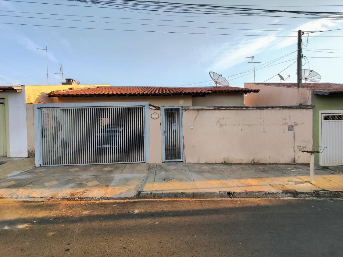 Casa, 3 quartos, 180 m² - Foto 1