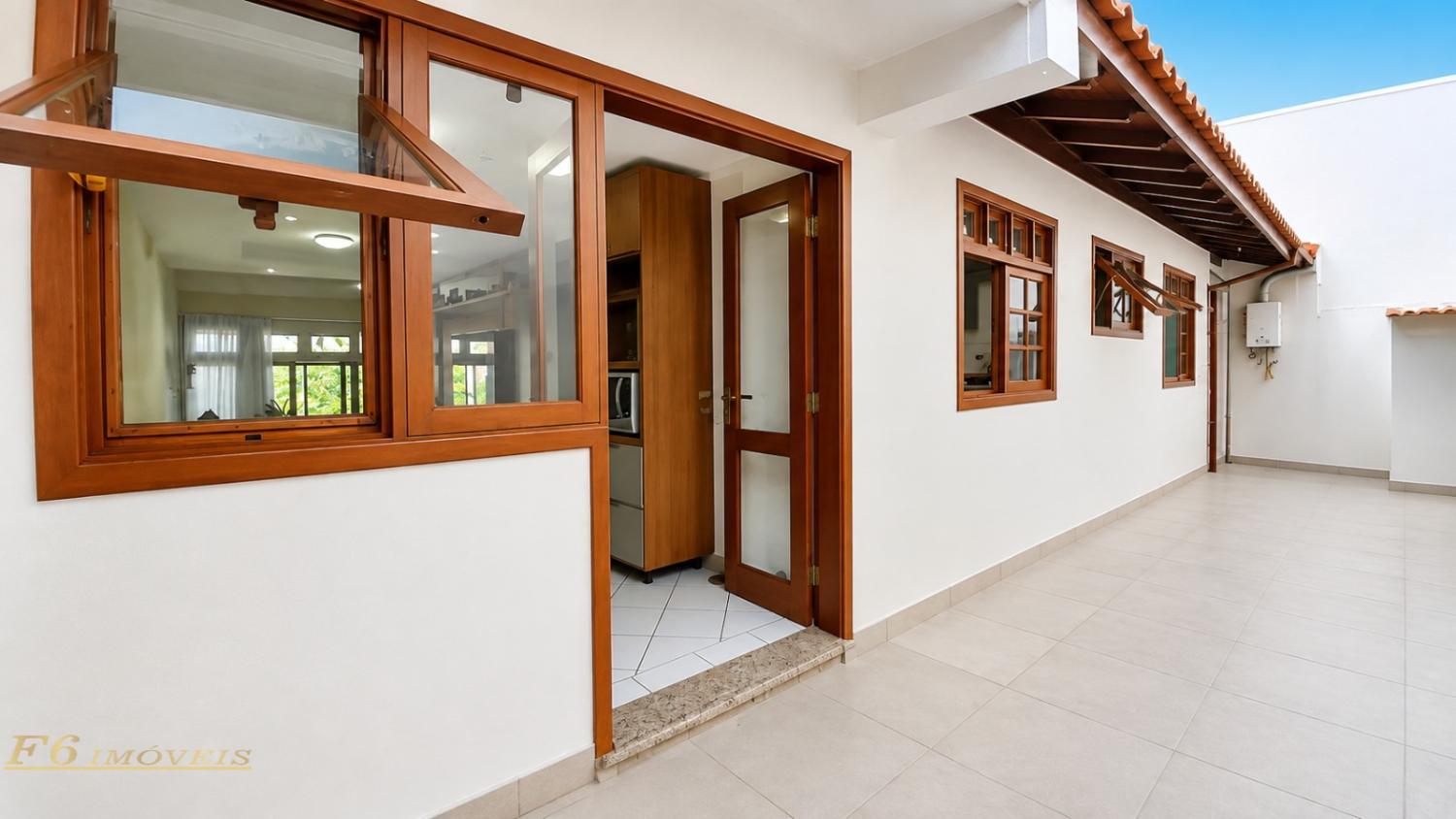 Casa, 3 quartos, 122 m² - Foto 2