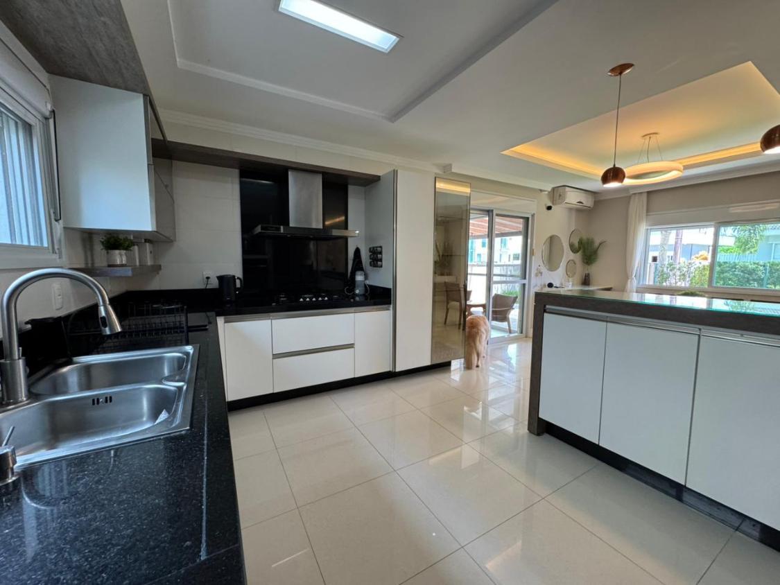 Casa, 4 quartos, 204 m² - Foto 13